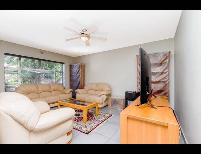 3 BEDROOM TOWNHOUSE RENTED IN FAIRLAND